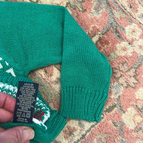 Sezzit- Boys Size 2T ~ Dinosaur Christmas Sweater ~ with Santa & Stockings too! - Picture 11 of 17